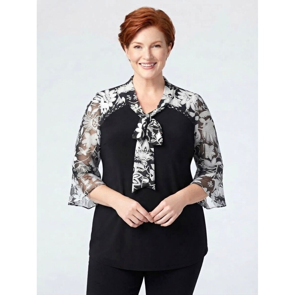 Zero To Eight Womens Top 1X Black White Floral Lace Tie V-Neck bell Sleeve boho